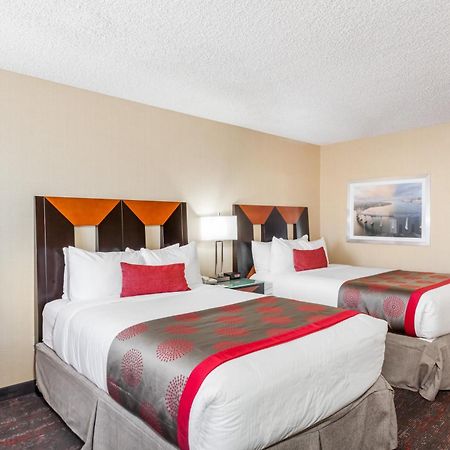 Ramada By Wyndham San Diego National City Eksteriør bilde