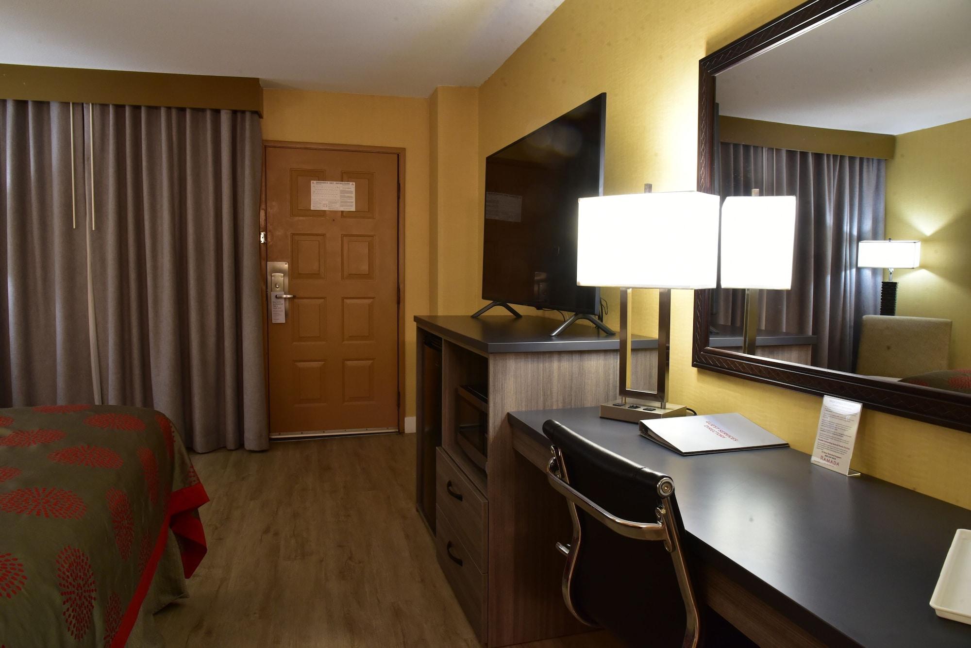 Ramada By Wyndham San Diego National City Eksteriør bilde
