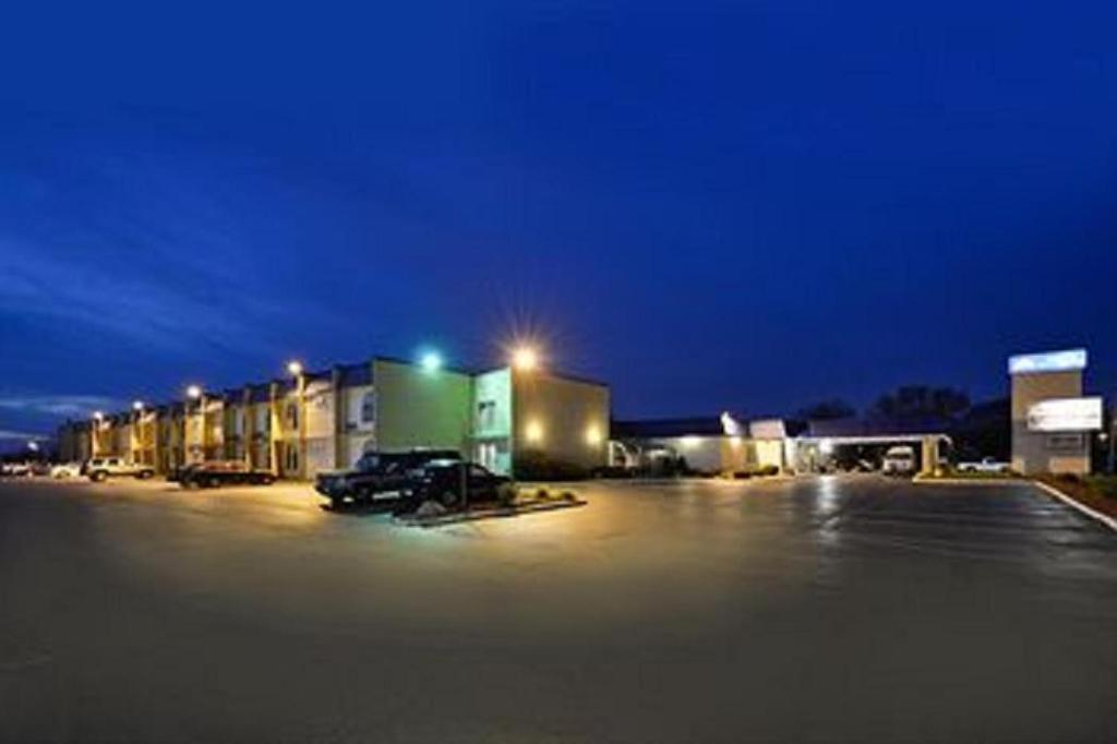 Ramada By Wyndham San Diego National City Eksteriør bilde