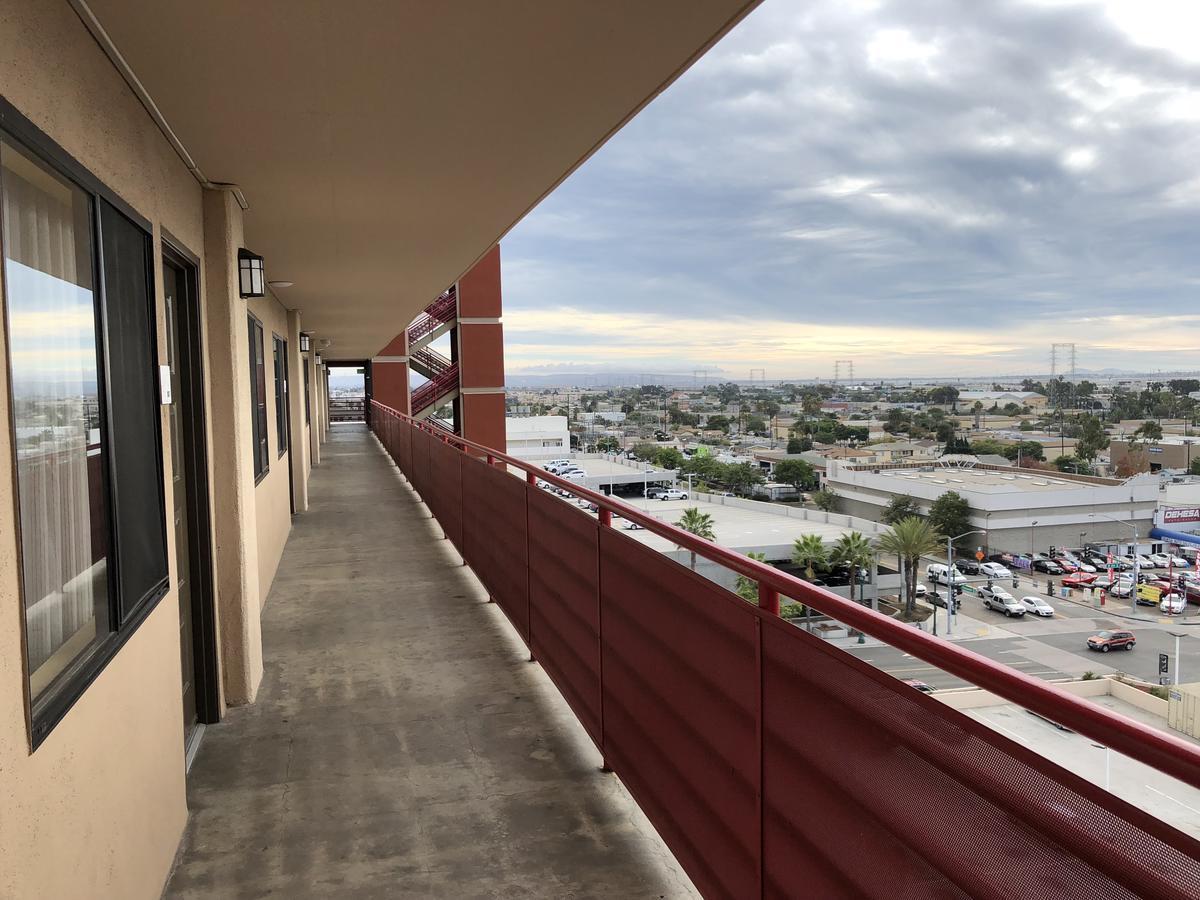 Ramada By Wyndham San Diego National City Eksteriør bilde