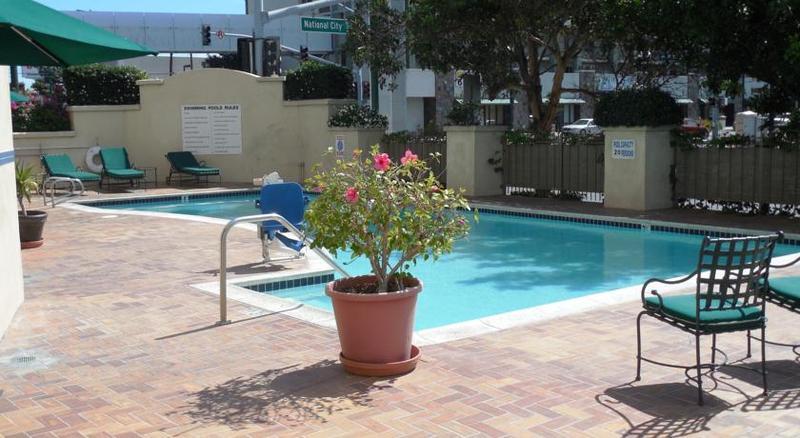 Ramada By Wyndham San Diego National City Eksteriør bilde